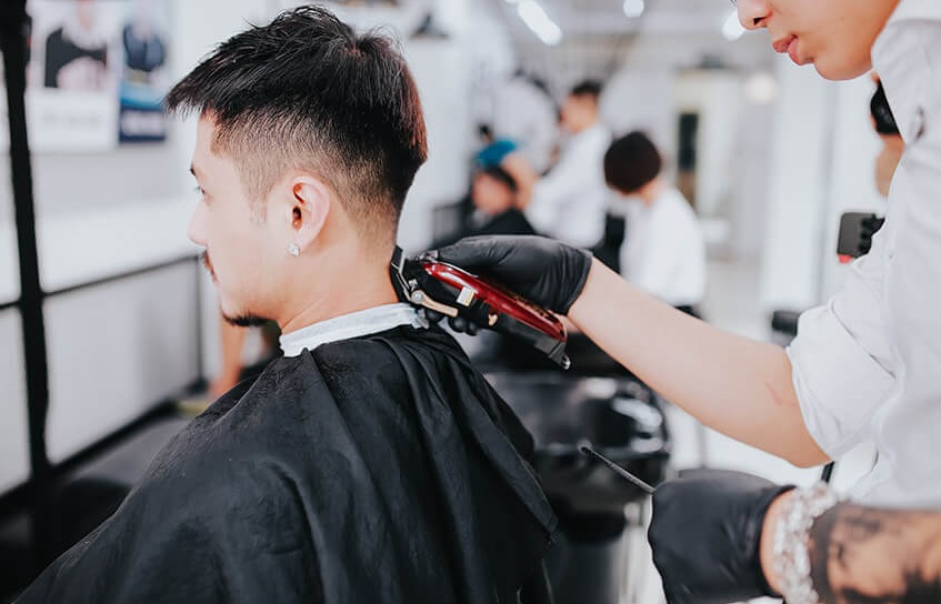 Tại sao cắt tóc ở salon đẹp mà về nhà lại xấu